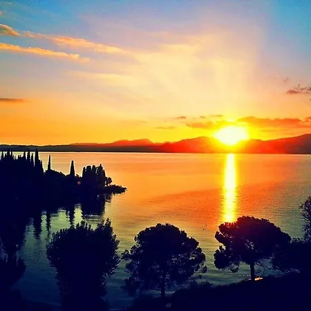 Relais Castei Del Garda فندق مبيت وإفطار