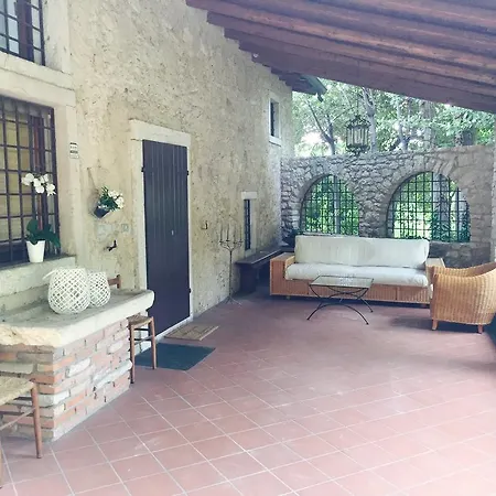 Relais Castei Del Garda فندق مبيت وإفطار