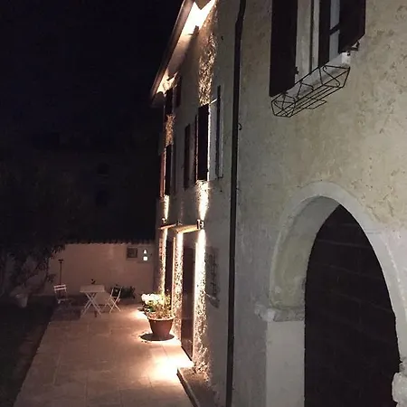 Relais Castei Del Garda فندق مبيت وإفطار غارْدا