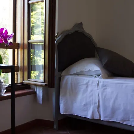 فندق مبيت وإفطار Relais Castei Del Garda
