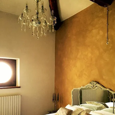 Relais Castei Del Garda غارْدا