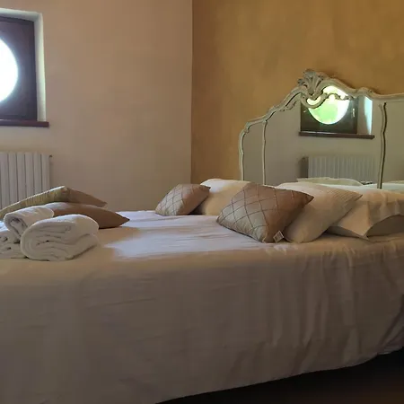 فندق مبيت وإفطار Relais Castei Del Garda *