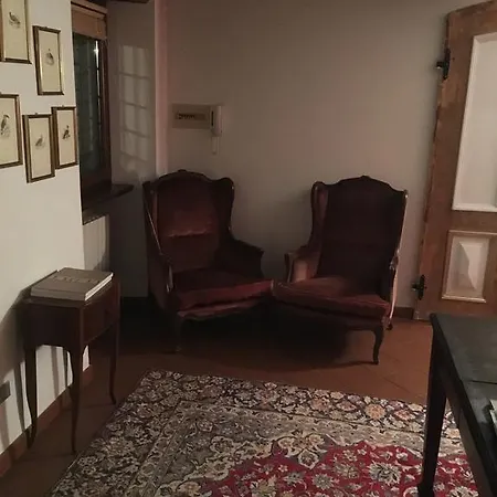 Relais Castei Del Garda * غارْدا